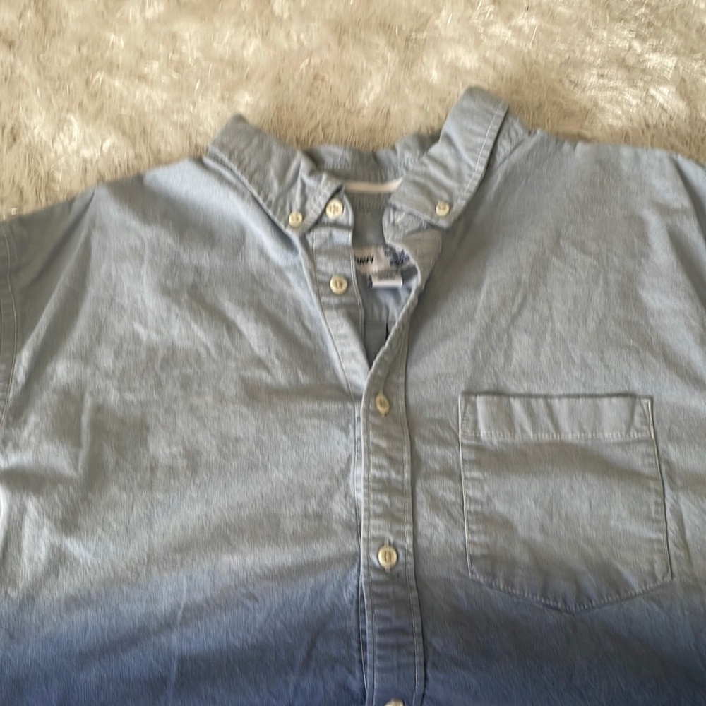 Short sleeve blue button down